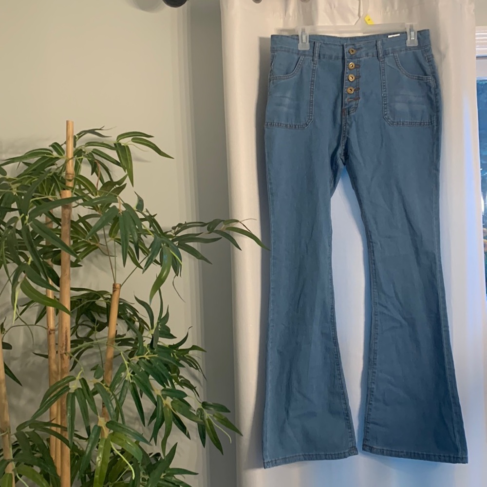 Jeans with flair legs